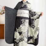 振袖：R2217-グレー-牡丹に熨斗│-振袖レンタル-│-京都着物レンタル夢館-03-08-2026_01_48_PM