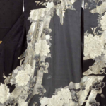 振袖：R2217-グレー-牡丹に熨斗│-振袖レンタル-│-京都着物レンタル夢館-03-08-2026_01_49_PM