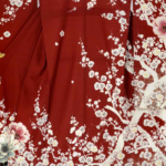 振袖：R2221-玉城ティナ×紅一点-玉城ティナ×紅一点-赤-梅に牡丹│-振袖レンタル-│-京都着物レンタル夢館-03-08-2026_01_48_PM